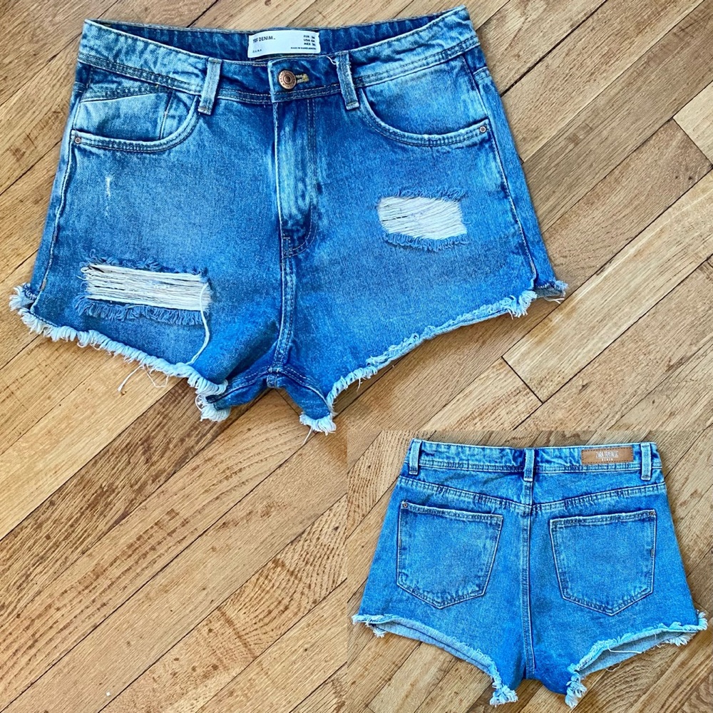 Zara Trafaluc | Distressed High-Rise Raw/Fray Split Hem Jean Shorts 5 Pocket